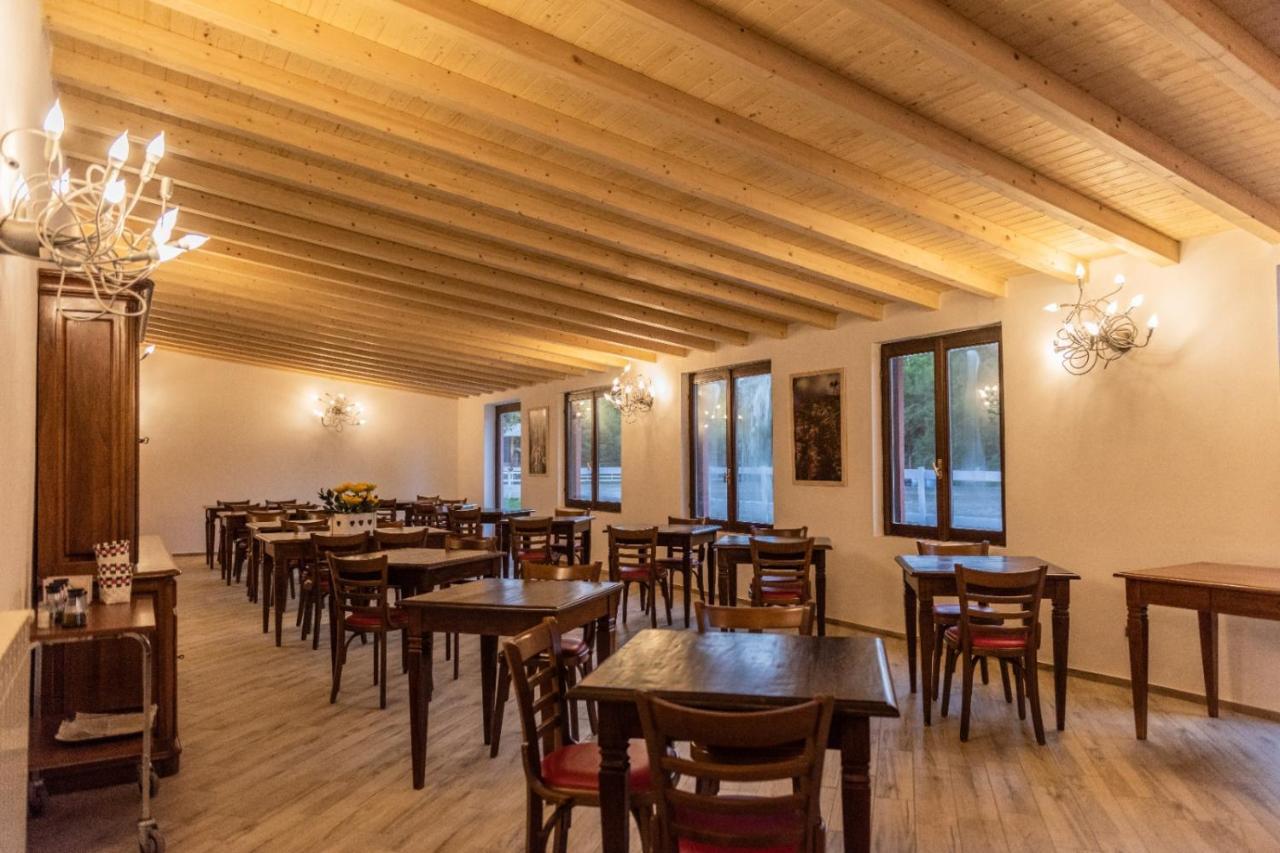 Agriturismo La Fornace Centro Ippico Como Eksteriør billede