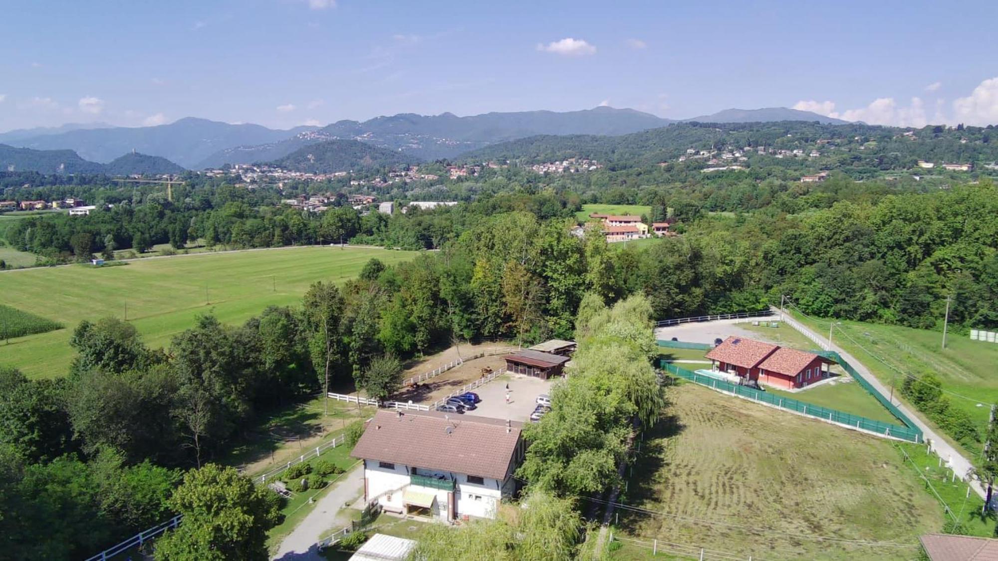 Agriturismo La Fornace Centro Ippico Como Eksteriør billede
