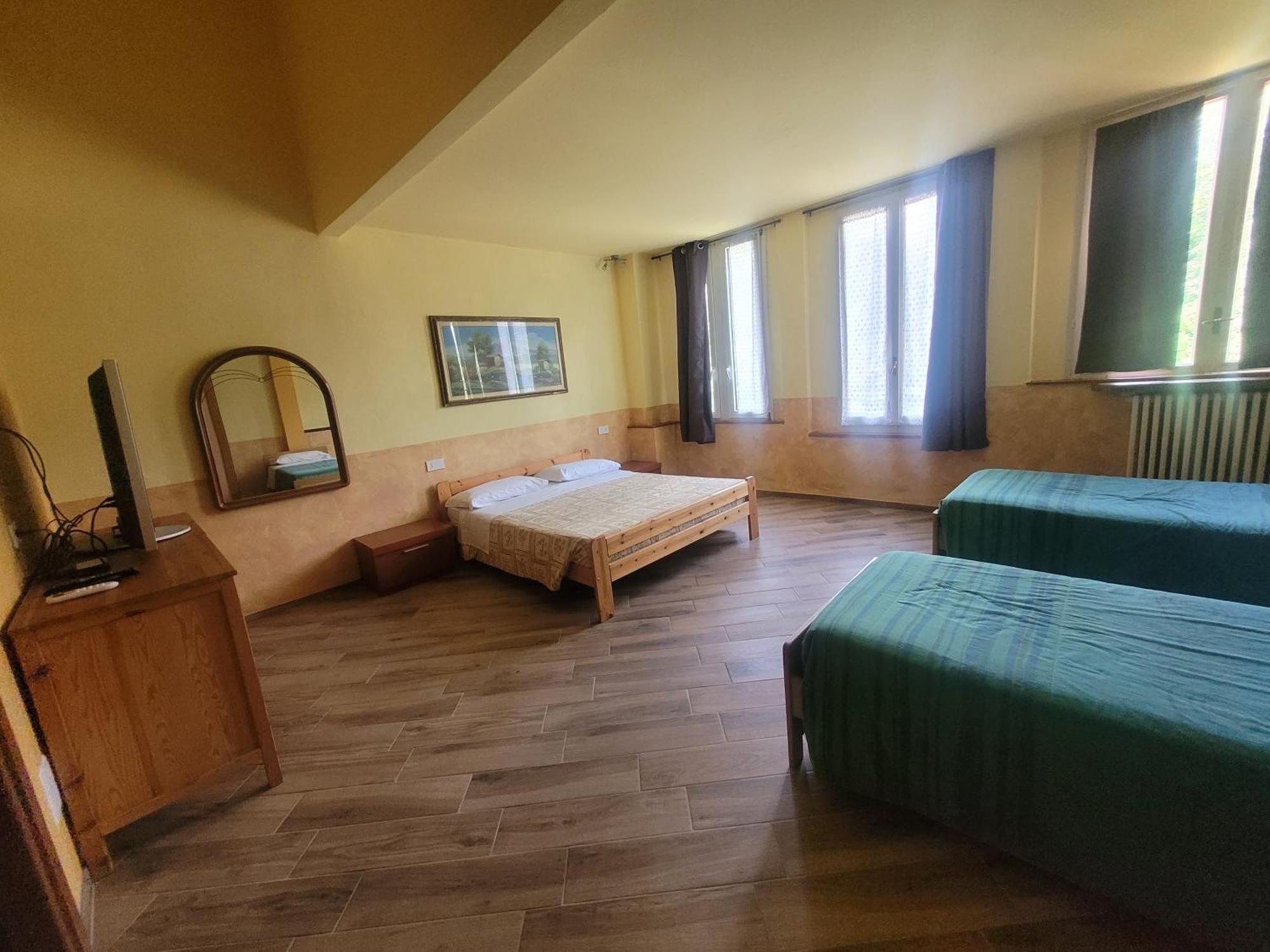 Agriturismo La Fornace Centro Ippico Como Eksteriør billede