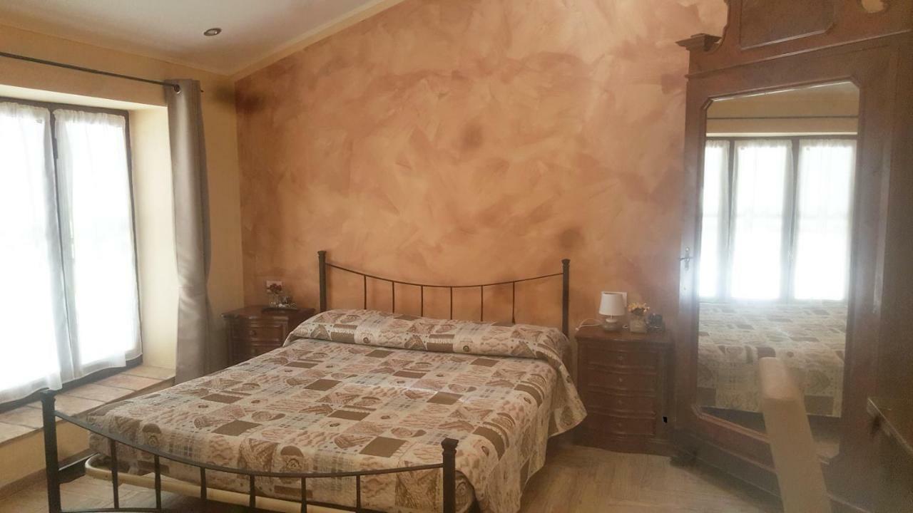 Agriturismo La Fornace Centro Ippico Como Eksteriør billede