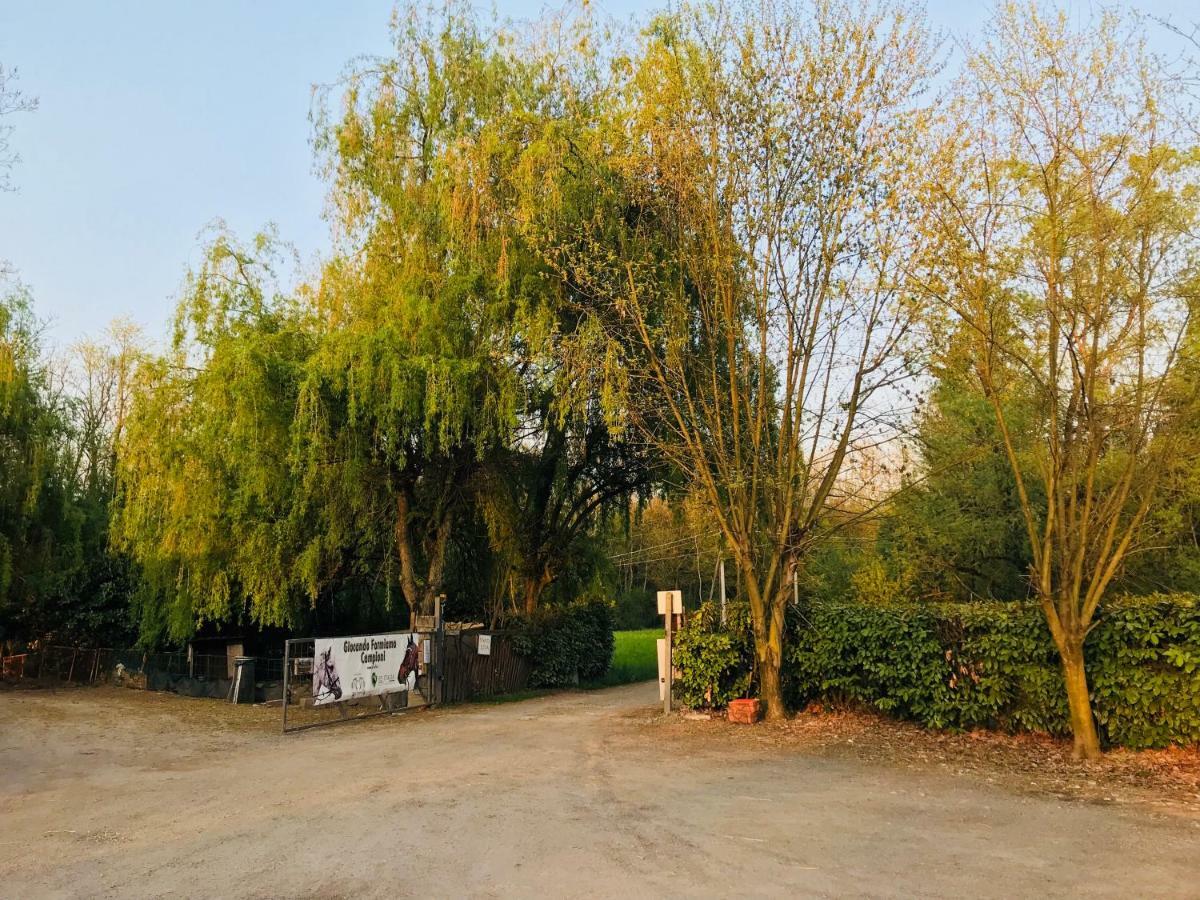 Agriturismo La Fornace Centro Ippico Como Eksteriør billede